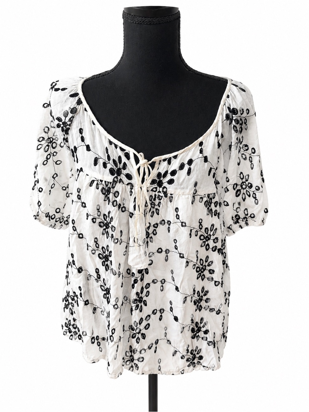 Velvet by Graham & Spencer Ivory Black Embroidered Peasant Top XS